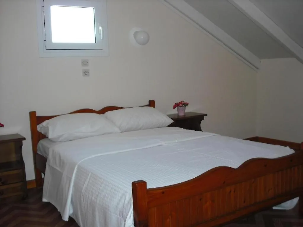 Kostas--Sarantis--2 Apartment Lakithra 0*,  Greece